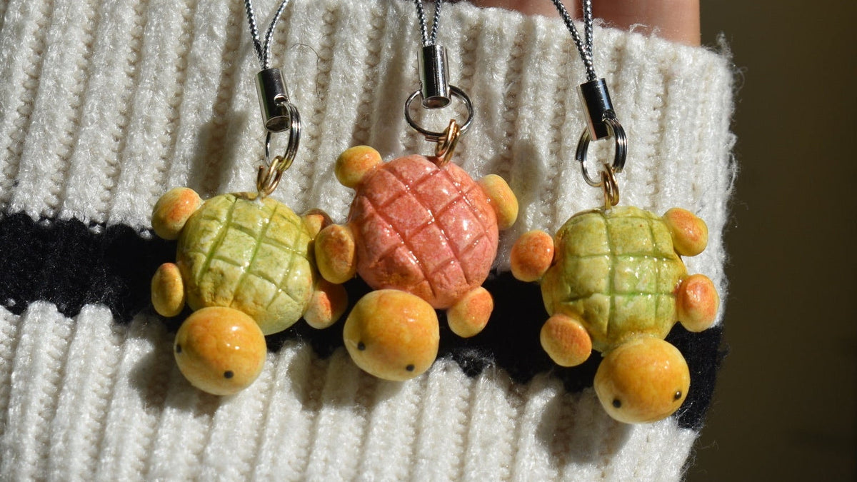  Small turtle-shaped melon pan bread pastry pendant charms. Phone charms, handmade gift